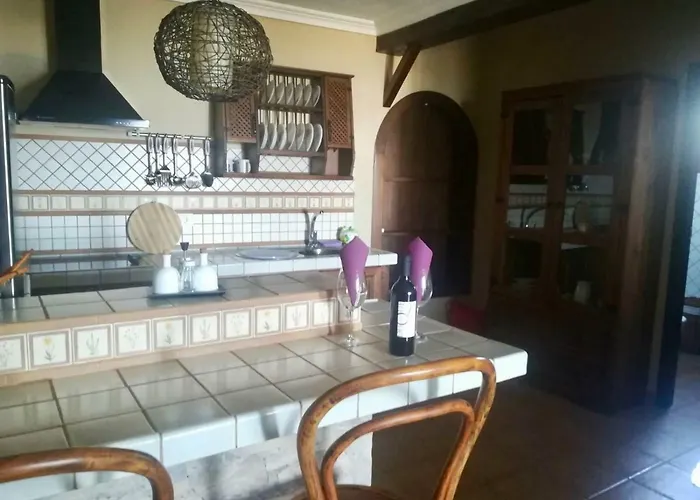 Casa Cueva De Palomas 2 *