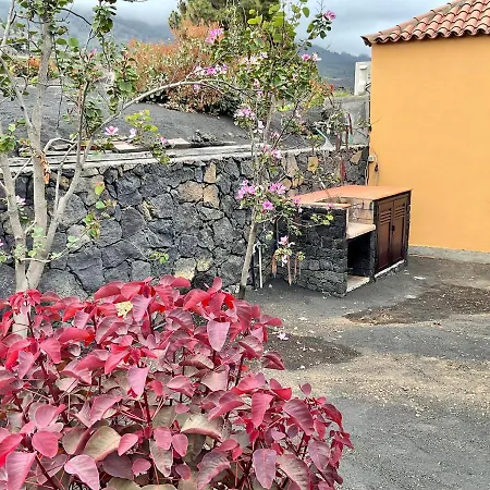 Casa Cueva De Palomas 2 *
